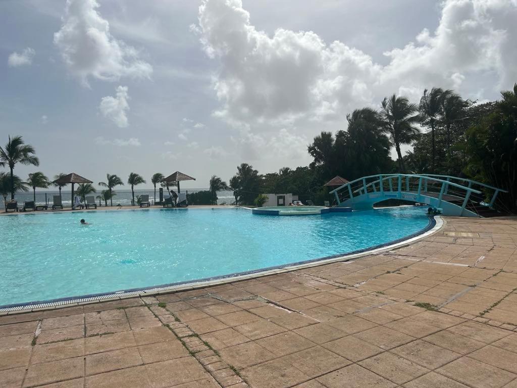 Appart T3 Village Vacances Sainte-Anne Courcelles 外观 照片